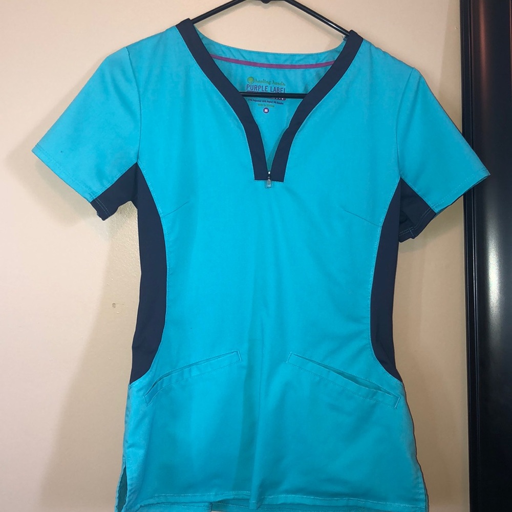 Women’s scrub top xs healing hands